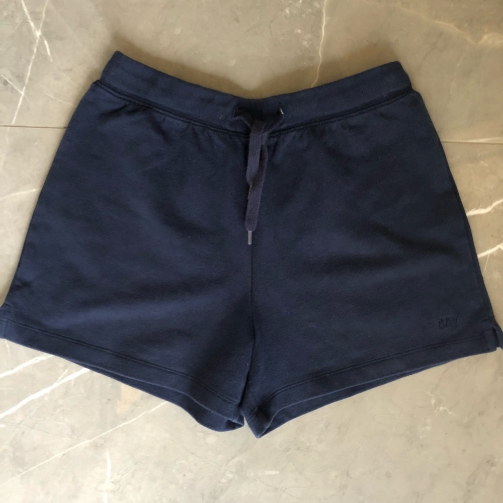 GAP girl’s stretch athletic shorts - Picture 2 of 3